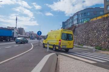  Encomiable servicio de auxilio de una patrulla de la Guardia Civil de Tráfico en Telde/Reportaje Antonio Rico.